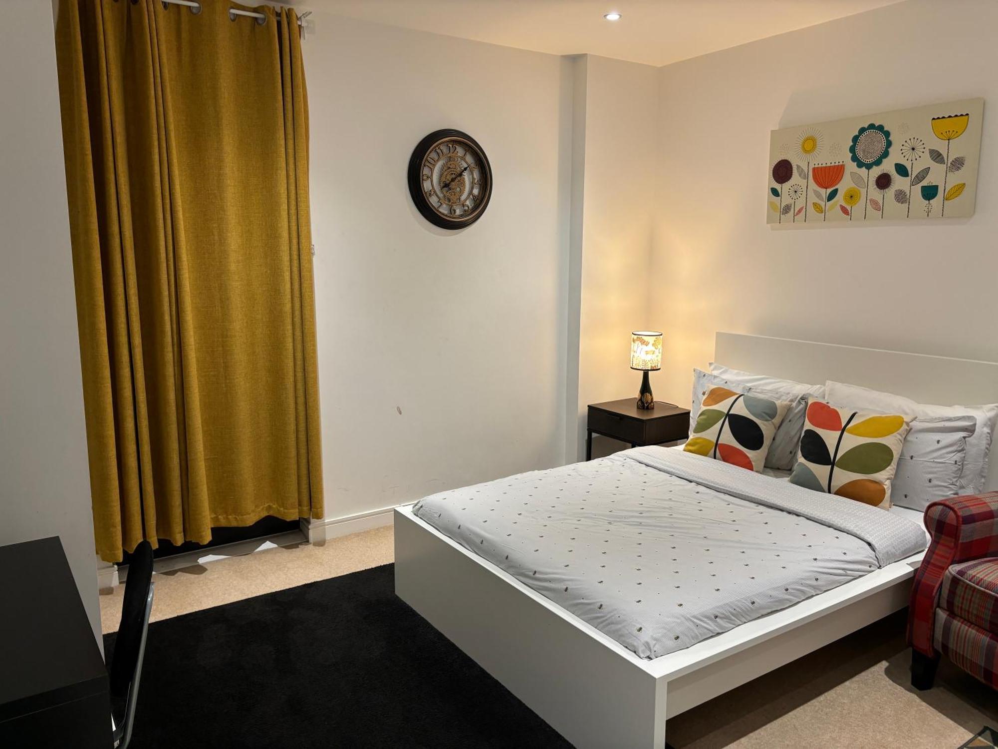 Modern En-Suite Room And Self Catering In Лондон Екстер'єр фото