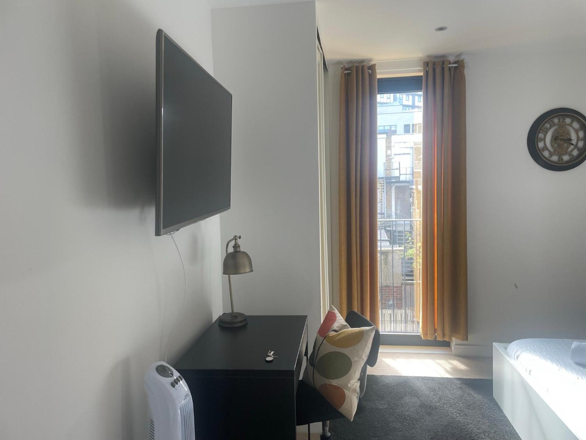 Modern En-Suite Room And Self Catering In Лондон Екстер'єр фото
